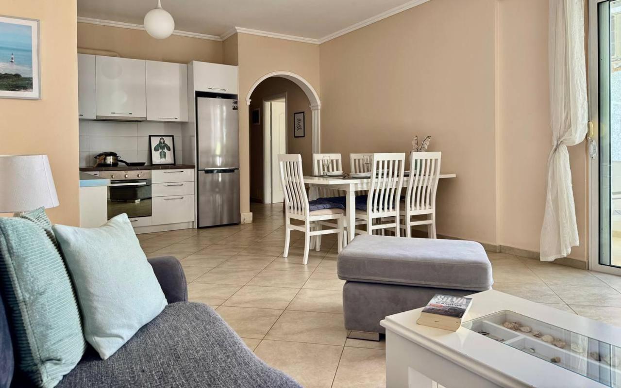 Blue Spacious Sea View Апартаменты Саранда